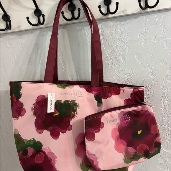 Clinique Pink Floral Tote with Burgundy Handles and Makeup Bag NWT - Picture 6 of 12